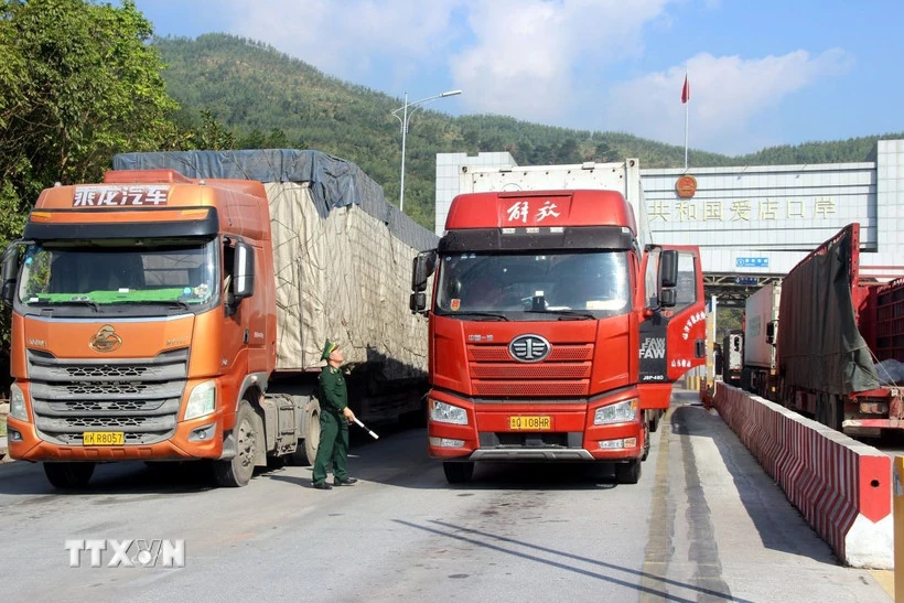 Đến chiều 31/1, cơ bản giải quyết tình trạng ách tắc hàng hóa tại nhiều cửa khẩu