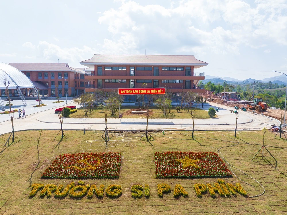 Cận cảnh phòng học “5 sao” tại trường liên cấp chuẩn quốc tế đầu tiên vùng biên giới Điện Biên