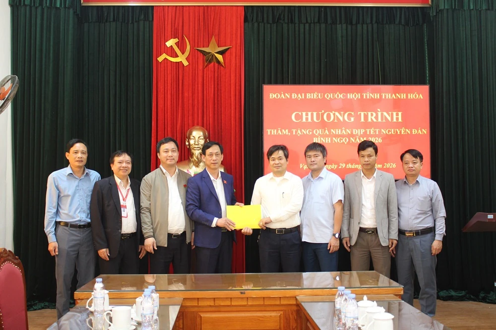 Phó trưởng Đoàn ĐBQH tỉnh Mai Văn Hải thăm, tặng quà Tết 2026 tại các địa phương
