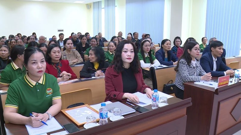 Tập huấn chuyển đổi số và ra mắt Tổ Công nghệ số Hội Nông dân phường Hạc Thành