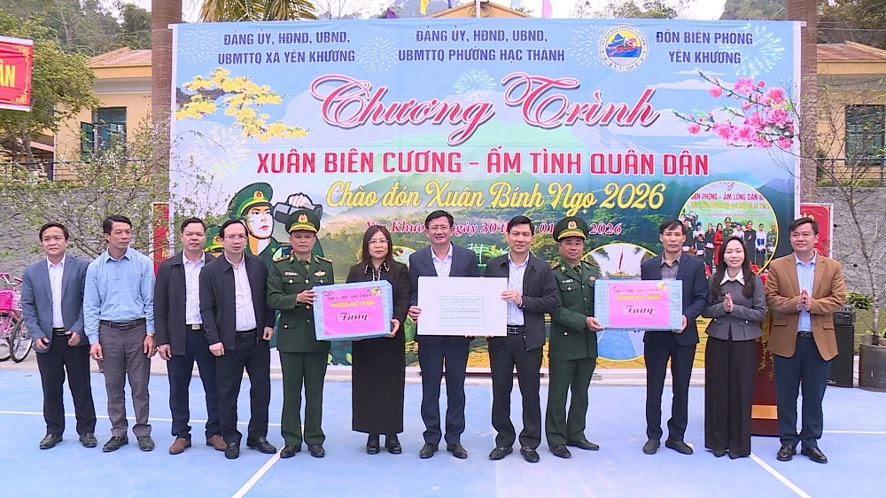 Xuân biên cương - Ấm tình quân dân 