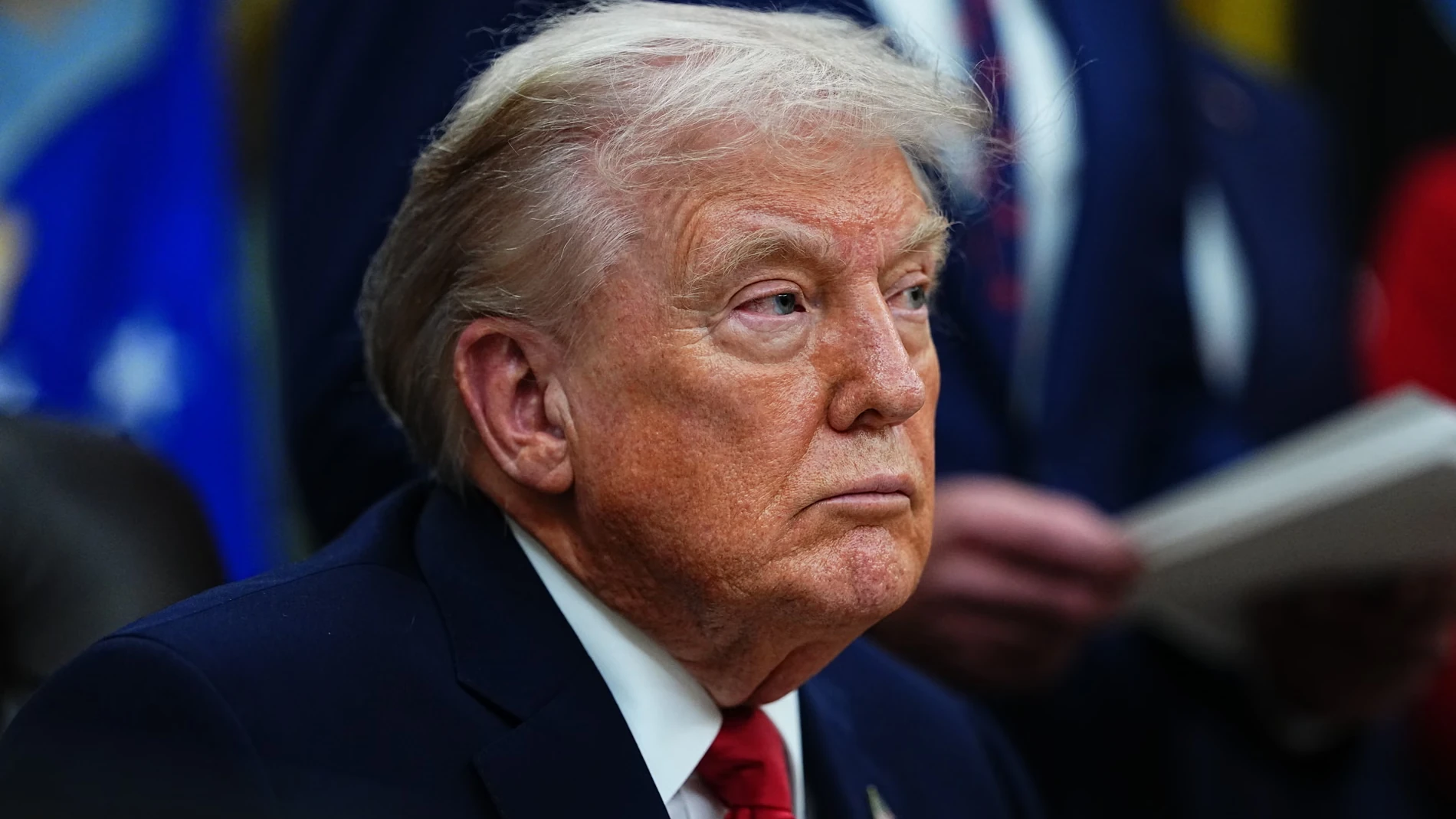 Ông Trump đe dọa áp thuế đối với hàng hóa từ các quốc gia bán dầu cho Cuba