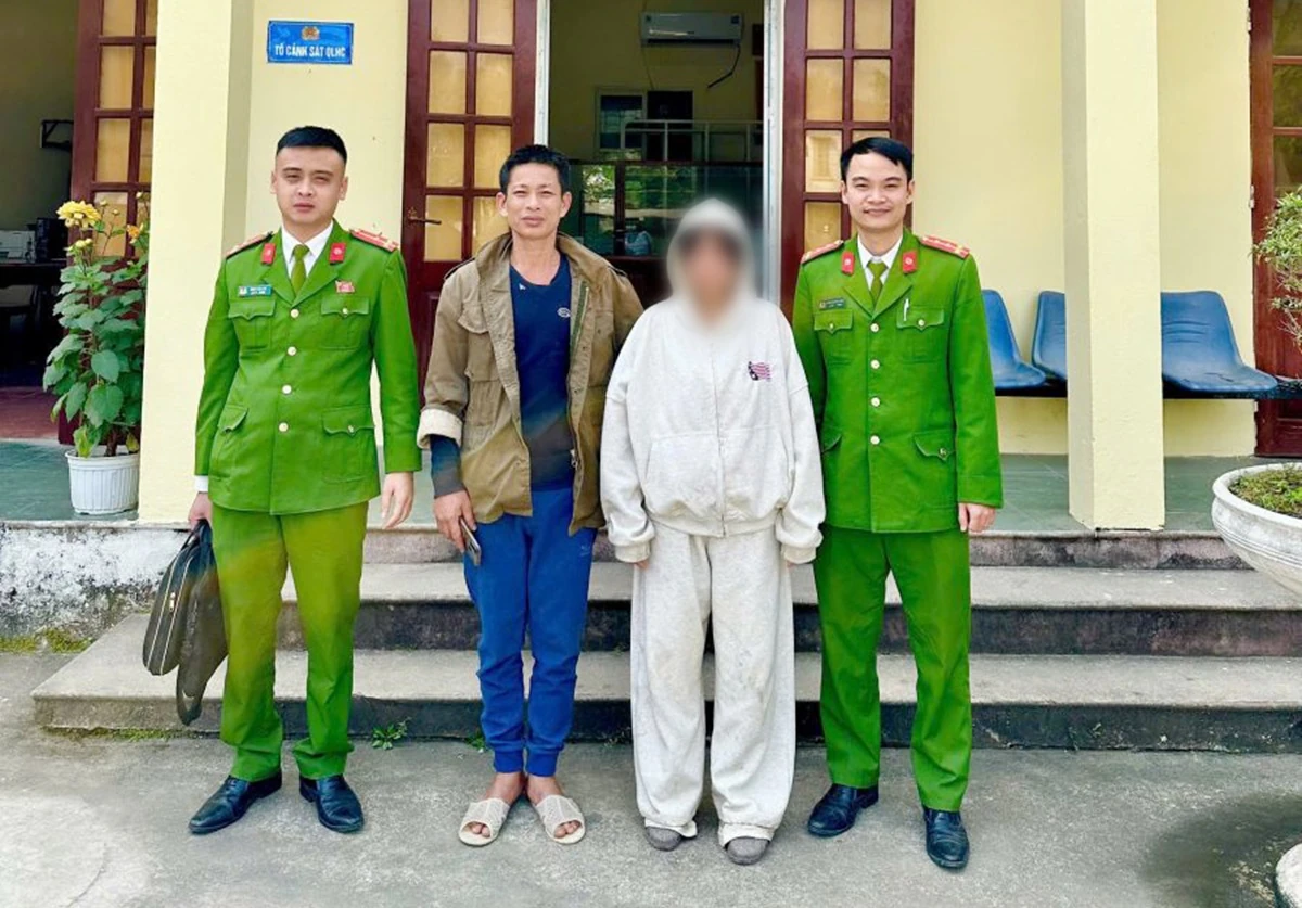 Công an xã Vĩnh Lộc hỗ trợ công dân bị lạc trong đêm trở về với gia đình