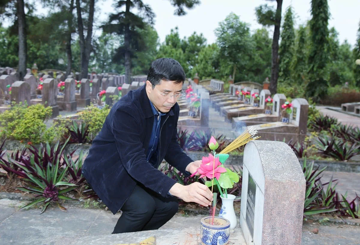 Quan tâm chăm lo cho các đối tượng chính sách, người cao tuổi, hộ có hoàn cảnh khó khăn