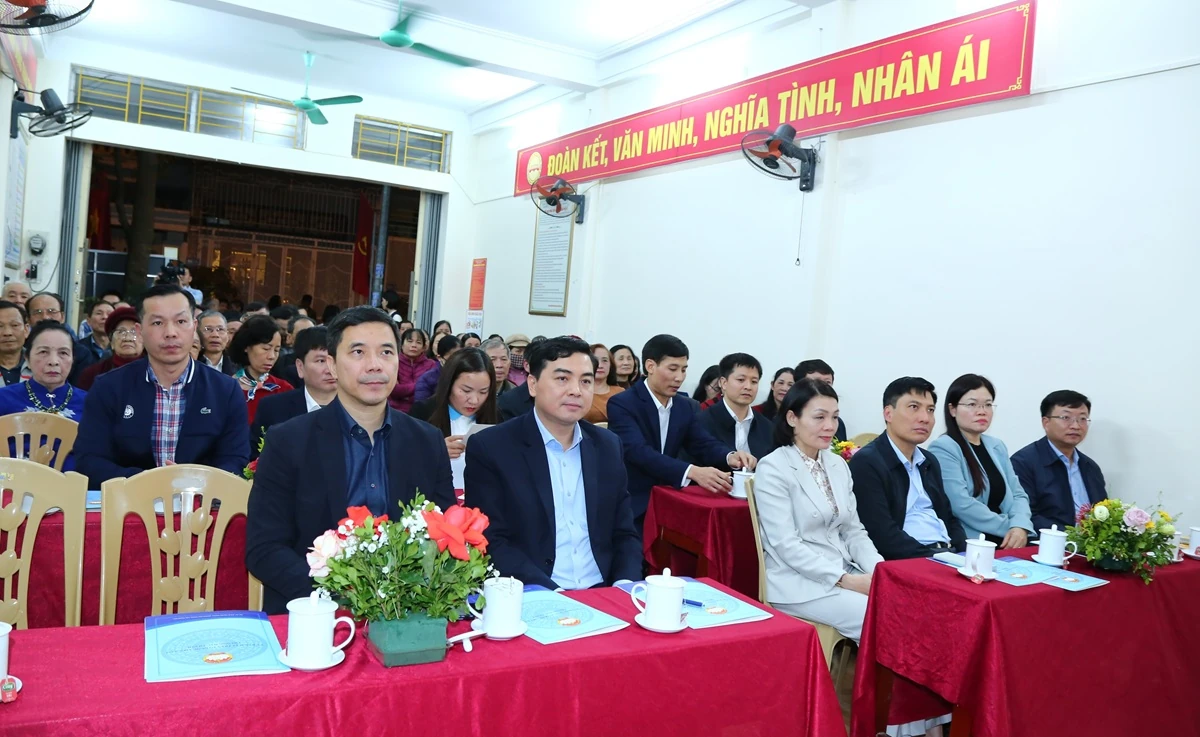 Cử tri Tổ dân phố Ba Đình 5 thống nhất giới thiệu 4 người ứng cử đại biểu HĐND các cấp nhiệm kỳ 2026-2031