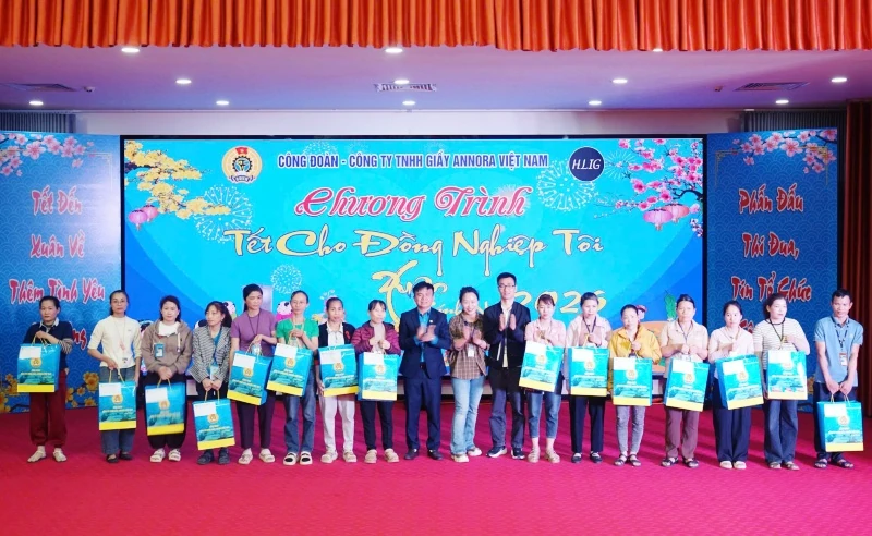 Chăm lo Tết cho đoàn viên, người lao động Công ty Giầy Annora Việt Nam