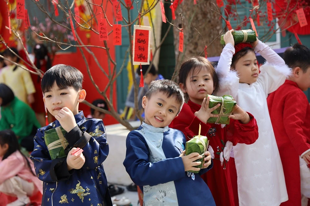 Sôi nổi trải nghiệm Tết cổ truyền tại trường học