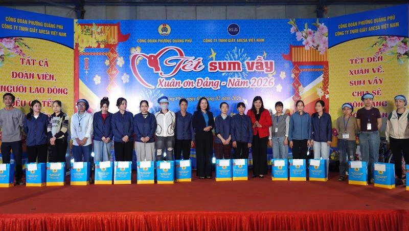 Ấm áp “Tết sum vầy - Xuân ơn Đảng” 