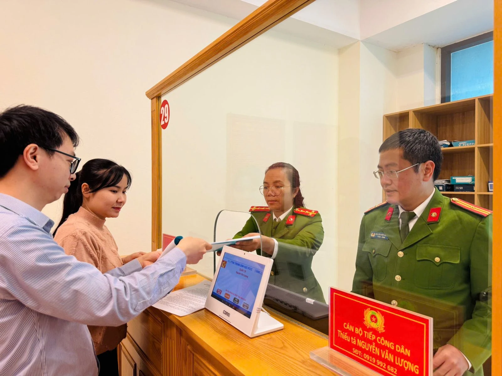 Lá chắn số trên trận tuyến chống “giặc lửa” (Bài cuối): Đột phá dịch vụ công - Vì Nhân dân phục vụ