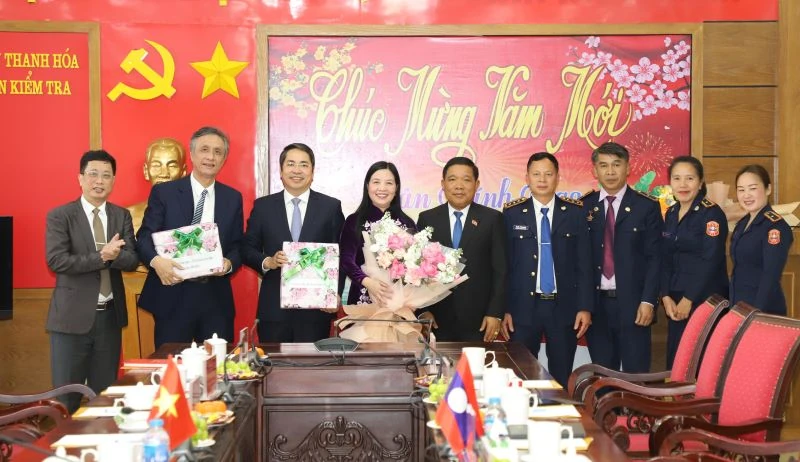 Đoàn đại biểu Ủy ban Kiểm tra - Thanh tra tỉnh Hủa Phăn thăm, chúc tết Ủy ban Kiểm tra Tỉnh ủy và Thanh tra tỉnh Thanh Hóa