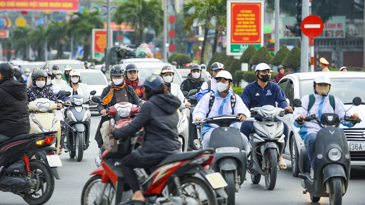 Cận Tết Nguyên đán, giao thông trung tâm Thanh Hóa “nóng” giờ cao điểm