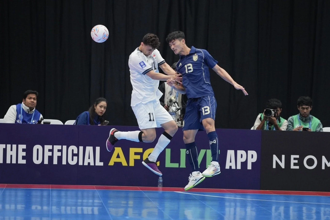 Chủ tịch FIFA đề xuất gỡ bỏ lệnh cấm với bóng đá Nga; ĐT Futsal Việt Nam dừng bước trước Indonesia