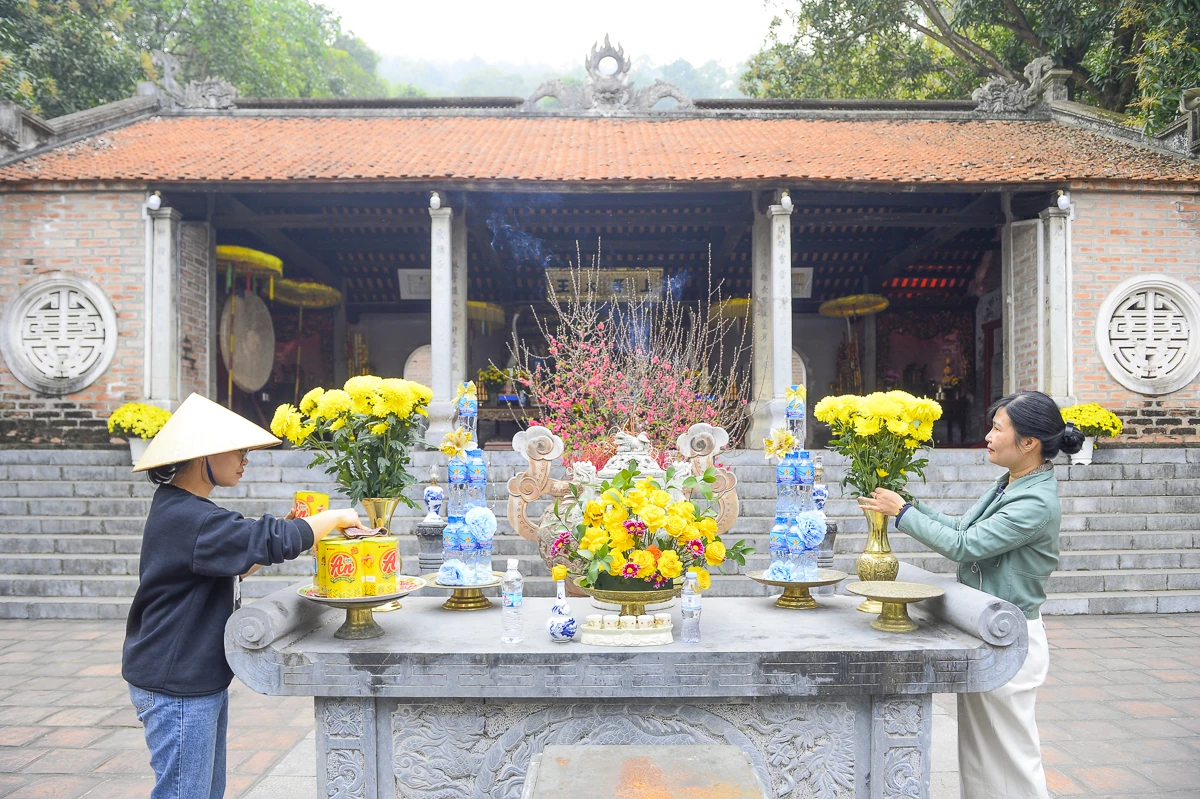 Đền Bà Triệu chỉnh trang cảnh quan, sẵn sàng đón Tết Bính Ngọ