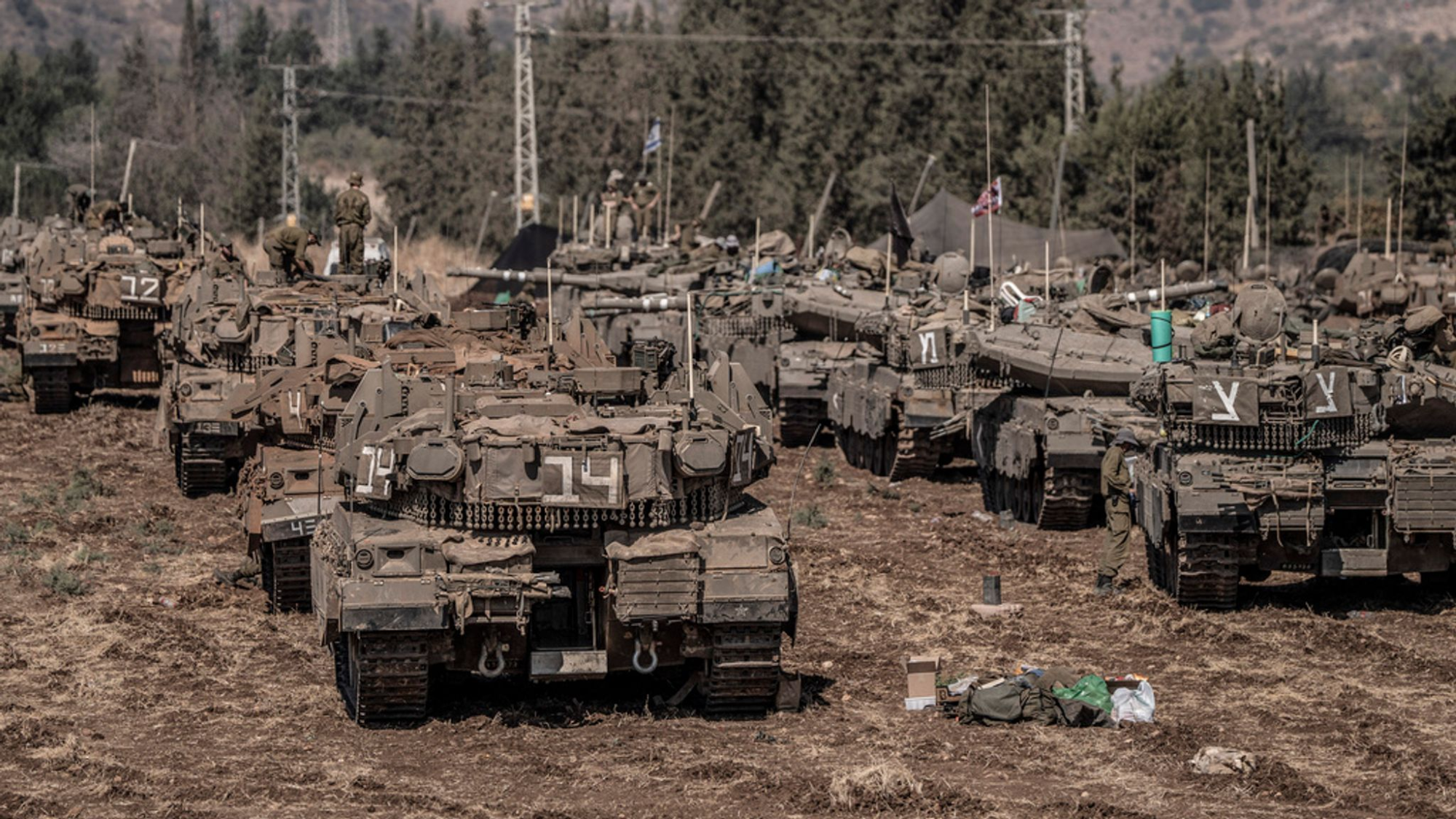 Israel không kích các địa điểm bị cho là kho vũ khí ngầm của Hezbollah tại Lebanon
