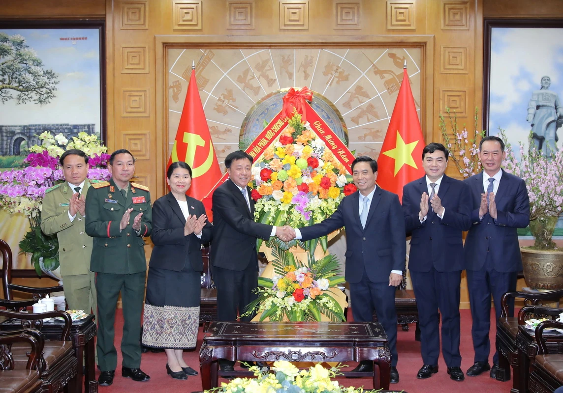 Đoàn đại biểu cấp cao tỉnh Hủa Phăn chúc Tết Bính Ngọ tỉnh Thanh Hóa