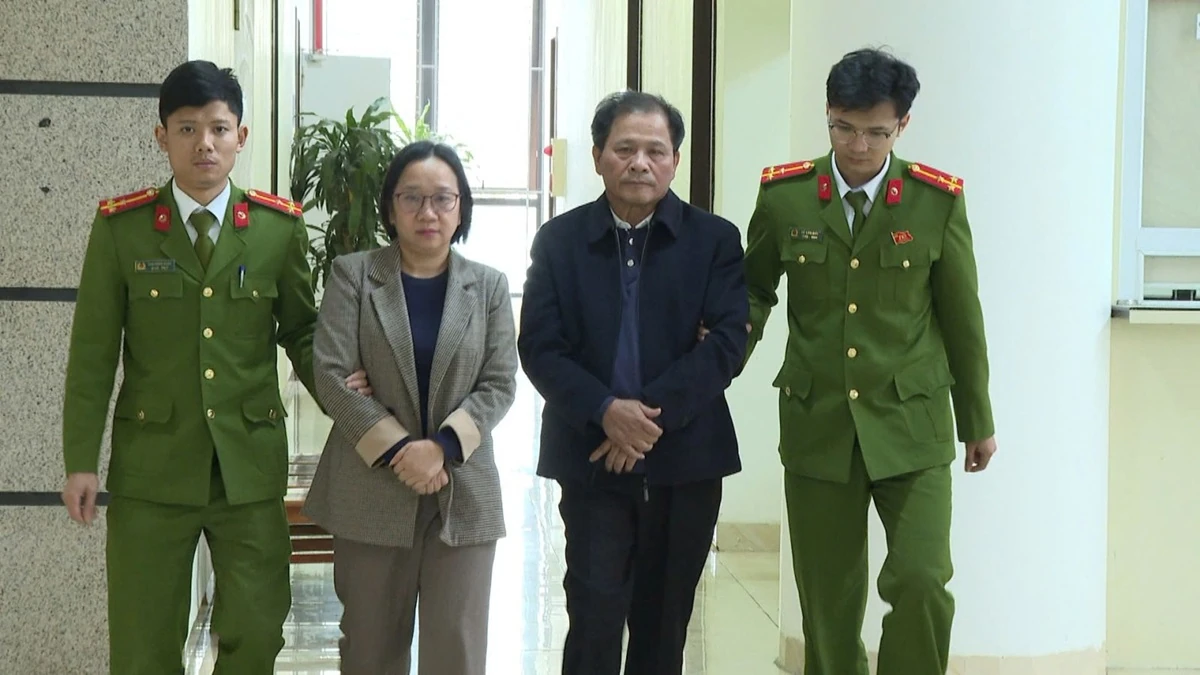 Khởi tố 2 giám đốc công ty kinh doanh dịch vụ xe điện tại Sầm Sơn