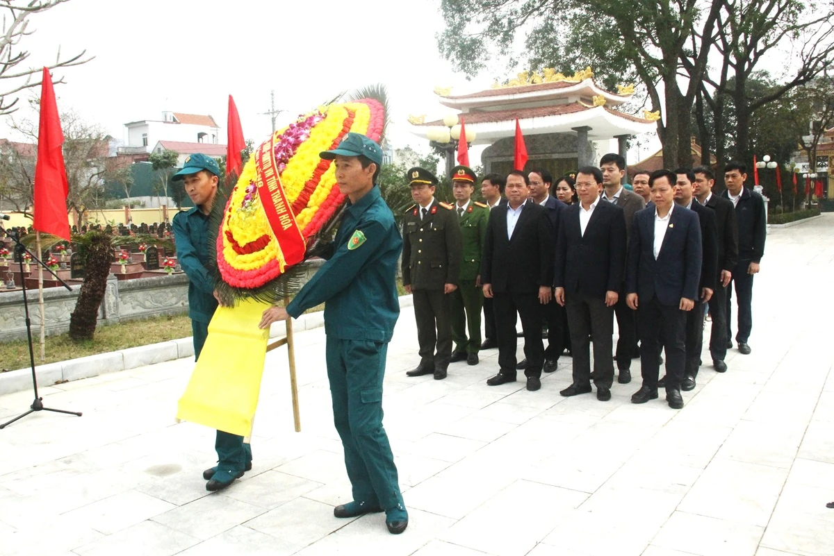 Trưởng Ban Tổ chức Tỉnh ủy Nguyễn Văn Hùng thăm, kiểm tra sản xuất, đời sống Nhân dân xã Thiệu Toán và Thiệu Hóa