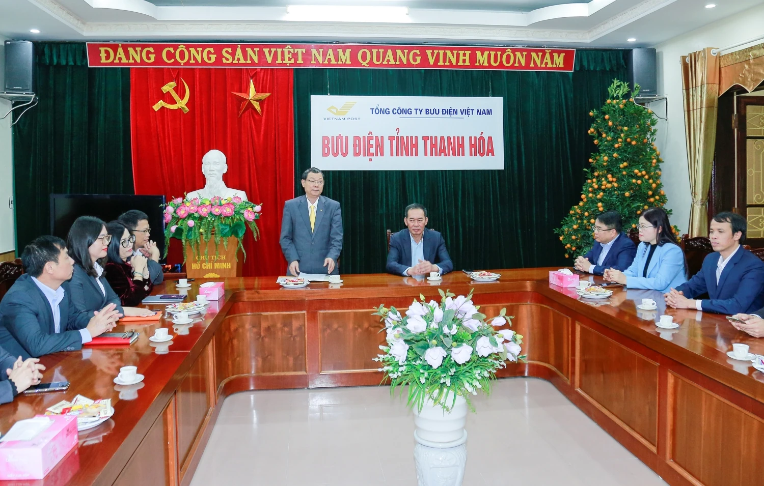 Bảo đảm thông tin liên lạc, chuyển phát thông suốt trong dịp Tết Nguyên đán 2026