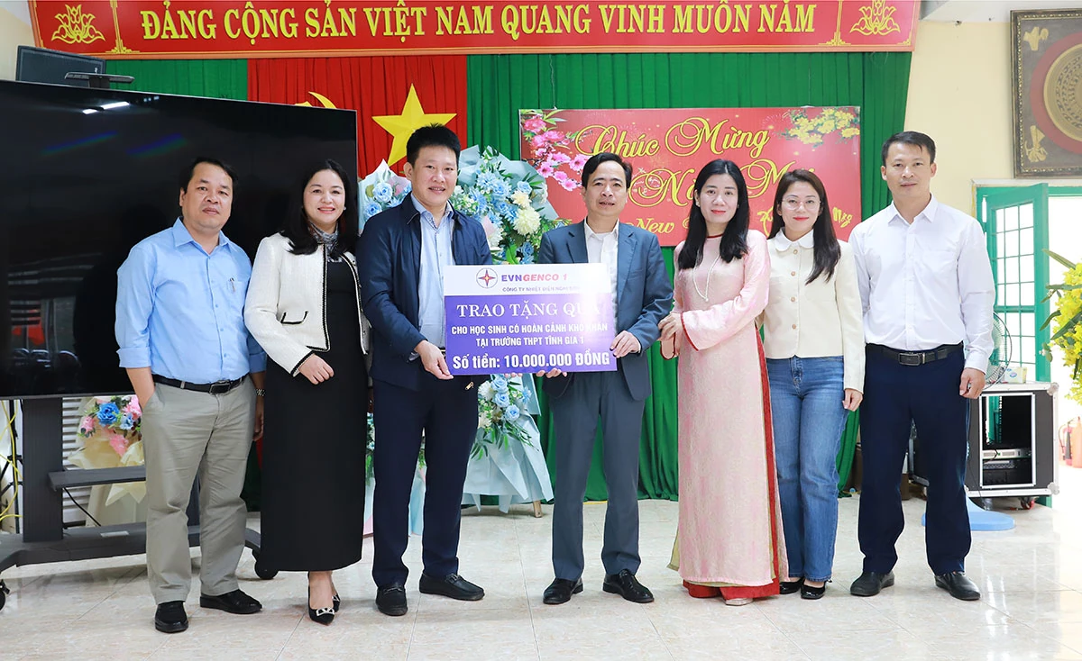 Công ty Nhiệt điện Nghi Sơn: Chung tay chăm lo Tết cho gia đình chính sách và học sinh nghèo