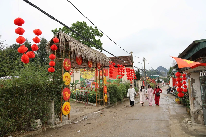 Xuân về làng cổ