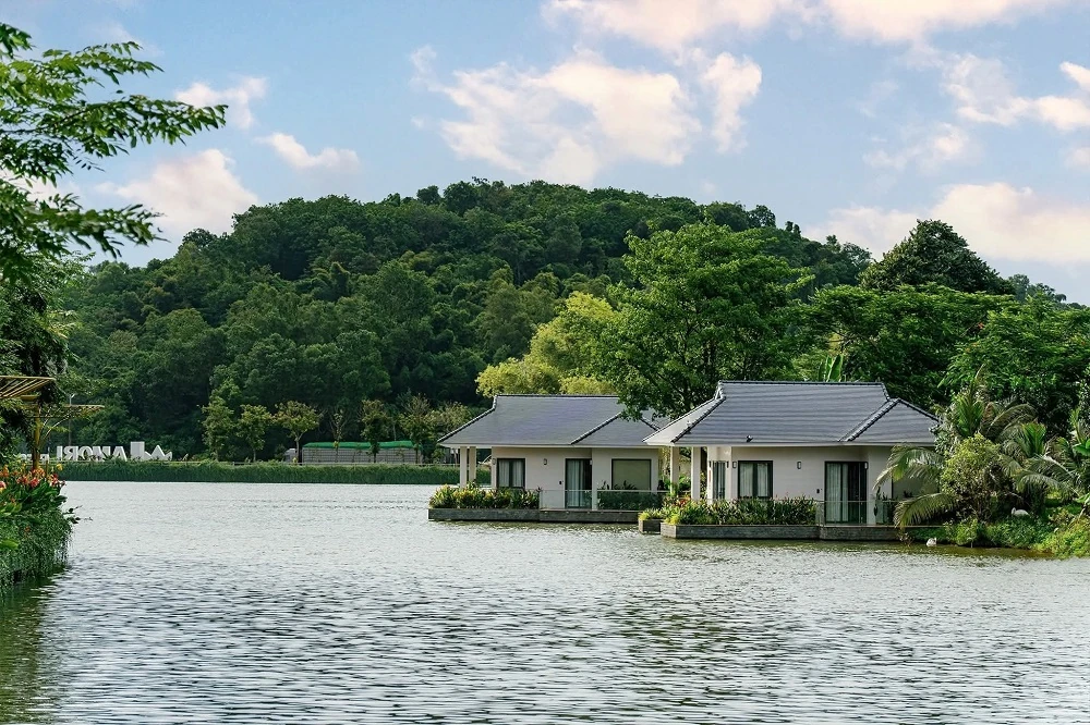 Lamori: Chạm xuân, gieo phúc lành