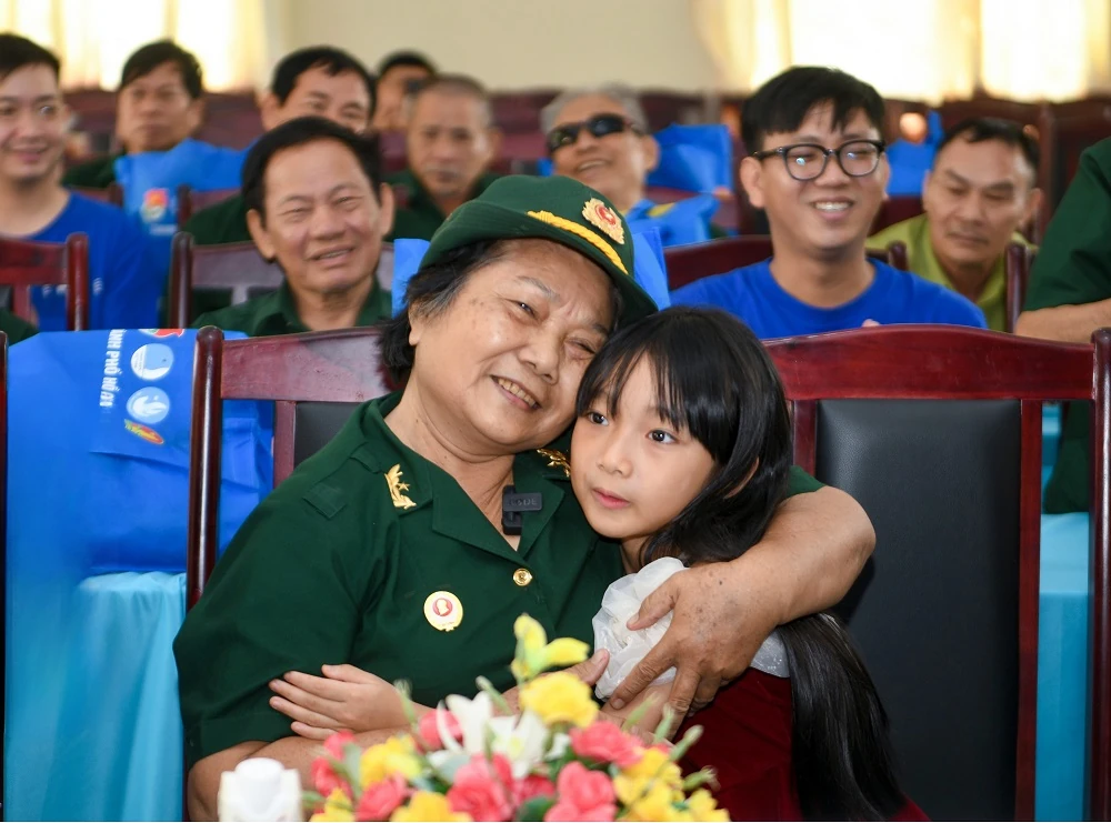 Hơn 61.000 sản phẩm dinh dưỡng Vinamilk đến với thương binh, người khó khăn dịp tết