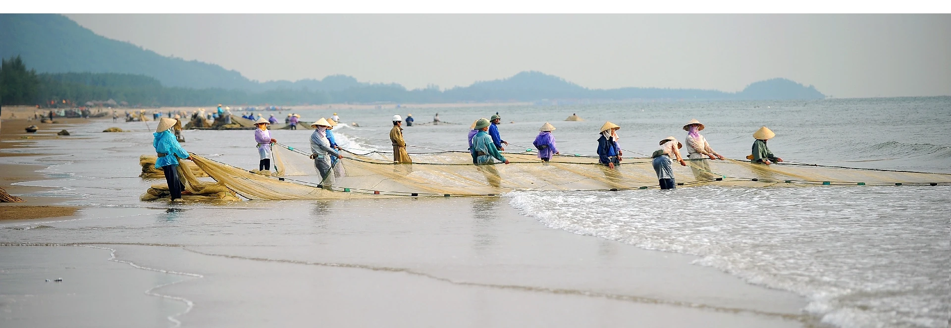 [E-Magazine] Một ngày ở làng biển