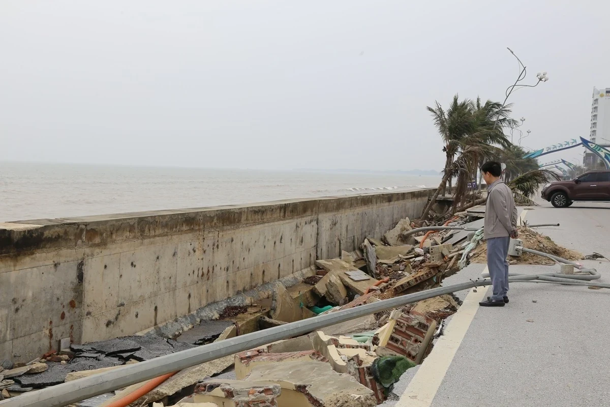 Thanh Hóa chỉ đạo xử lý sự cố kè biển khu du lịch Hải Tiến và núi Linh Trường