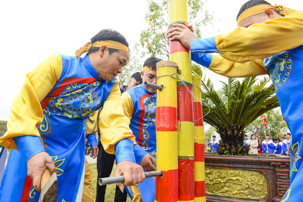 Tái hiện lễ thượng nêu, gìn giữ hồn Tết Việt tại Thành Nhà Hồ