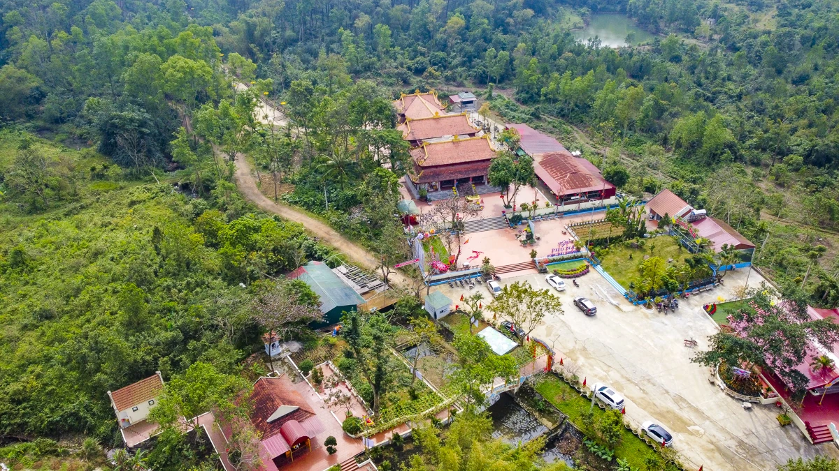 Phủ Na rực rỡ diện mạo mới, sẵn sàng đón xuân Bính Ngọ