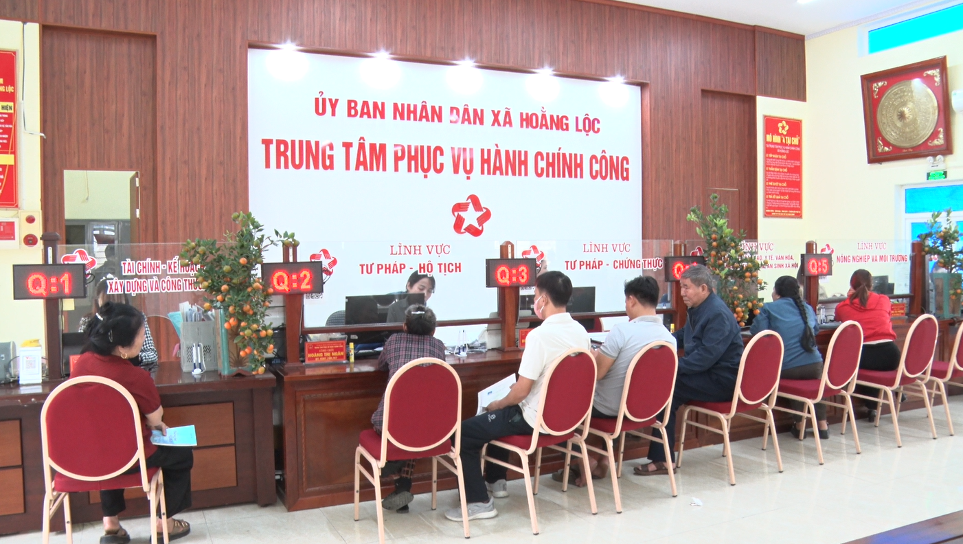 Trung tâm Phục vụ hành chính công các địa phương tăng tốc giải quyết thủ tục cho người dân
