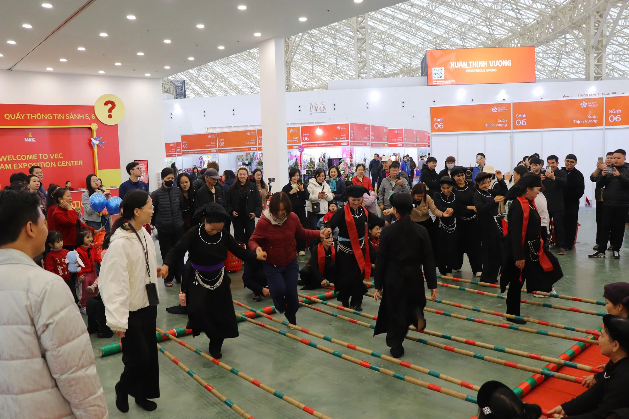 Gần 25 nghìn lượt khách tham quan gian hàng Thanh Hóa tại Hội chợ Mùa Xuân