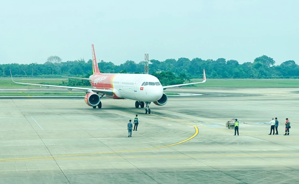 Những chuyến bay chở ngày xuân đoàn tụ