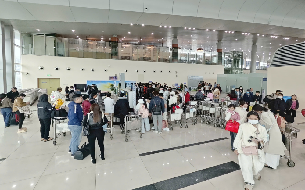 Những chuyến bay chở ngày xuân đoàn tụ