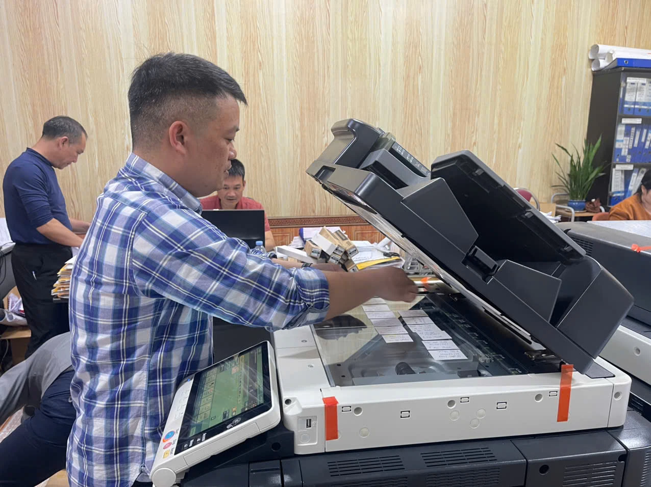 Công ty Cổ phần In Báo Thanh Hóa làm việc xuyên Tết, phục vụ công tác bầu cử