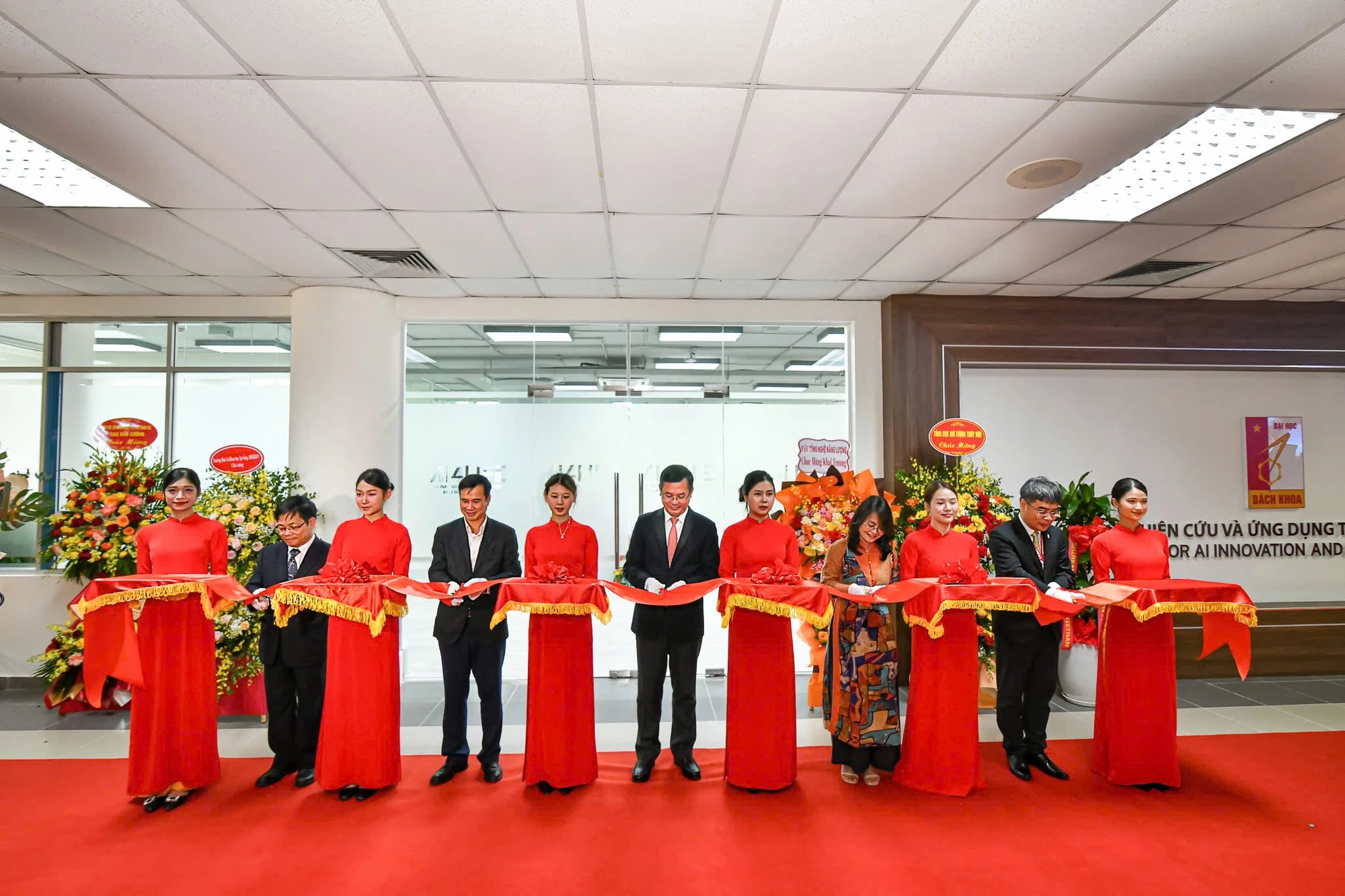 [E-Magazine] Trò chuyện đầu xuân: Từ đất học đến nhà khoa học