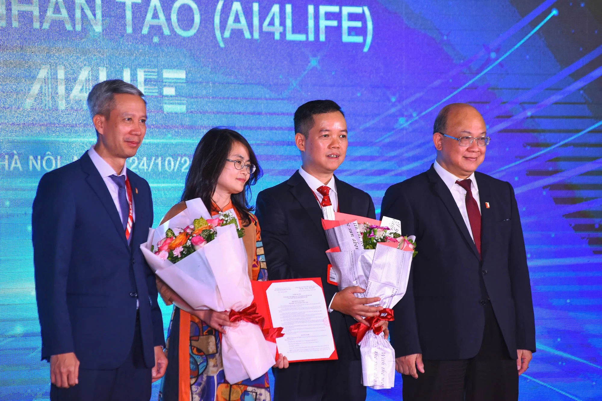 [E-Magazine] Trò chuyện đầu xuân: Từ đất học đến nhà khoa học