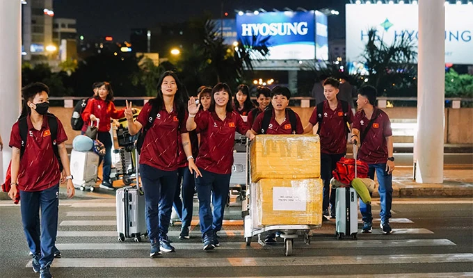 Nguy cơ CLB Công an Hà Nội bị xử thua 0-3; Tottenham cân nhắc bổ nhiệm Michael Carrick