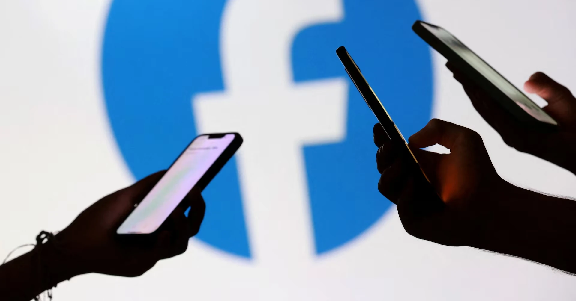 Italy báo động: 77% thanh thiếu niên nghiện điện thoại