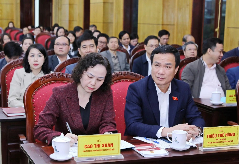 Gặp gỡ, triển khai tiếp xúc cử tri và vận động bầu cử ĐBQH khóa XVI, HĐND tỉnh khóa XIX