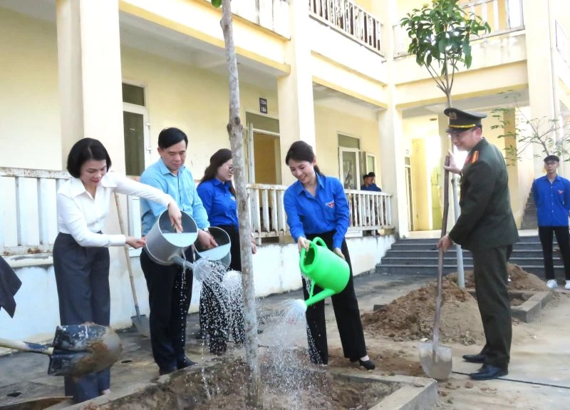 Khởi động Tháng Thanh niên, phát động Tết trồng cây nhớ ơn Bác Hồ