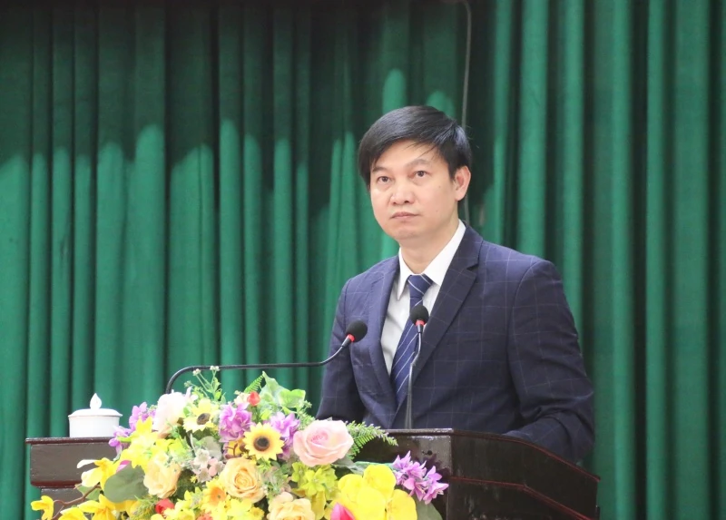 Những người ứng cử ĐBQH khóa XVI tiếp xúc cử tri, vận động bầu cử tại đơn vị bầu cử số 1