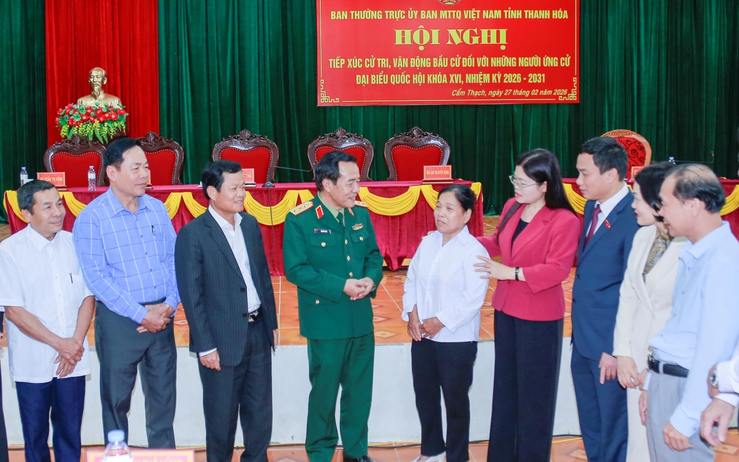 Ứng cử viên ĐBQH khóa XVI tiếp xúc cử tri các xã Cẩm Thủy, Cẩm Thạch