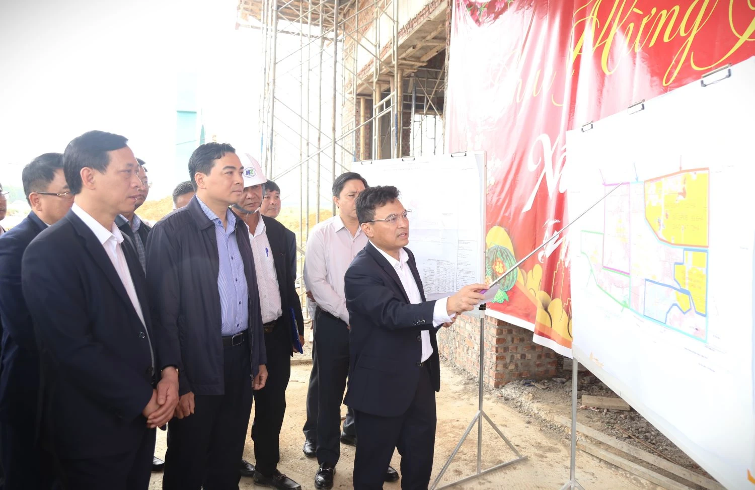 Chủ tịch UBND tỉnh Nguyễn Hoài Anh thăm, kiểm tra và làm việc với các xã thuộc vùng huyện Thọ Xuân cũ