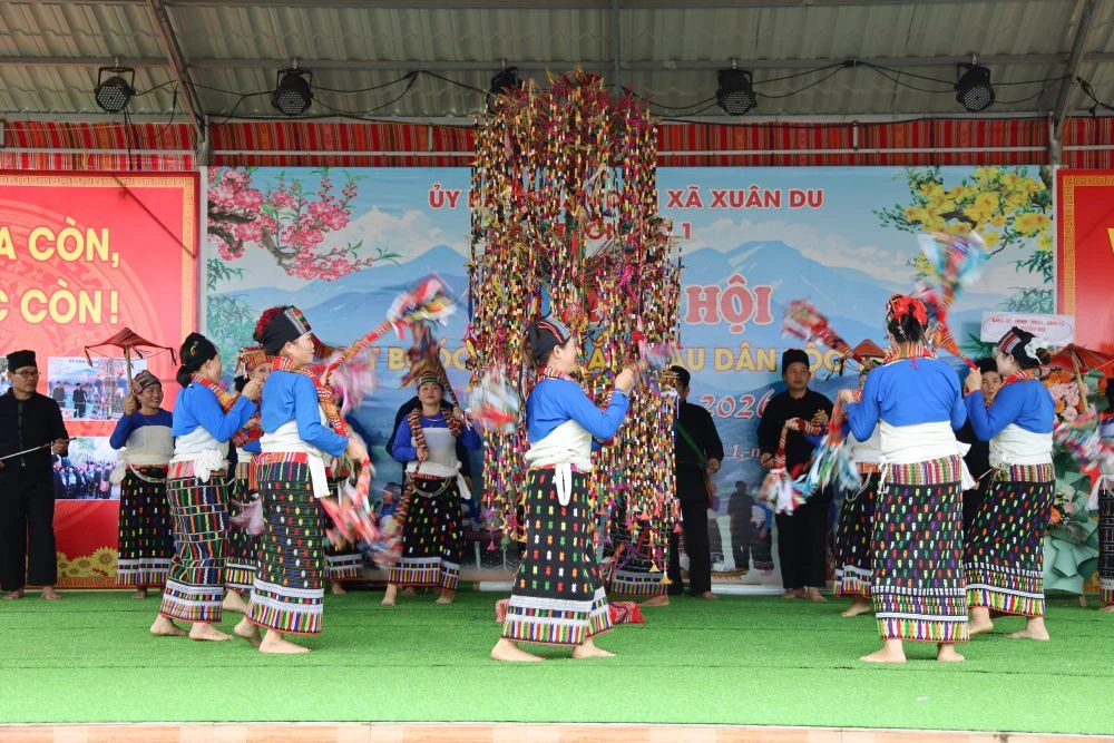 Người dân nô nức trẩy hội Sết Boóc Mạy năm 2026