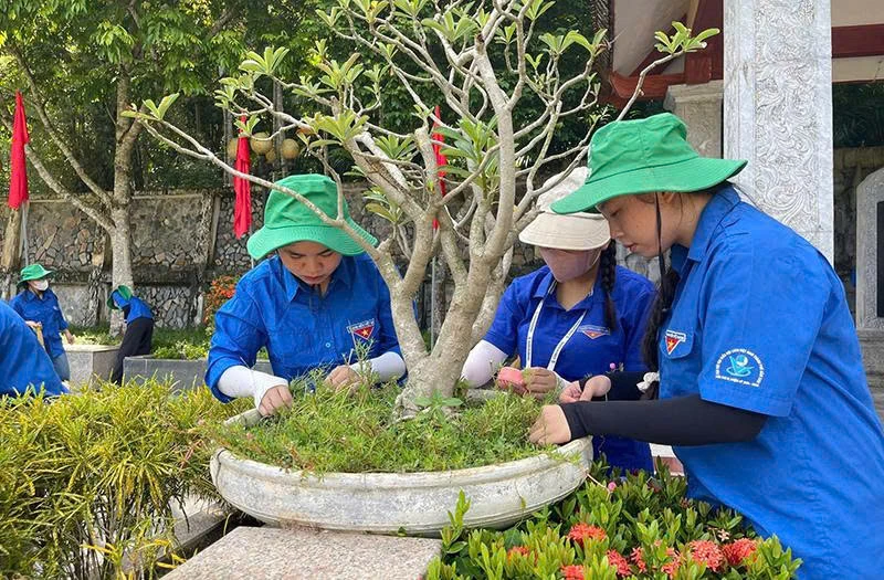 Từ giáo dục lý tưởng cách mạng đến các phong trào hành động cách mạng