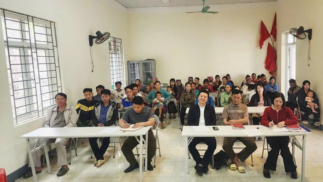 [E-Magazine] Dân vận khéo - “nhịp cầu” gắn kết lòng dân (Bài 1): Những bước chân vượt núi