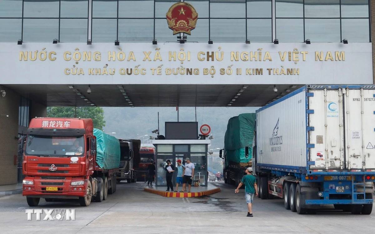 Thủ tướng: Đôn đốc thực hiện nhiệm vụ trọng tâm sau kỳ nghỉ Tết Bính Ngọ