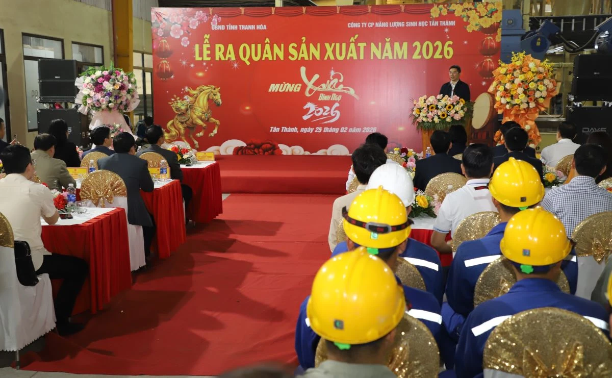 Phó Bí thư Thường trực Tỉnh ủy Nguyễn Hồng Phong dự lễ ra quân sản xuất đầu năm và làm việc tại xã Tân Thành