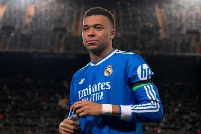 V.League: Đà Nẵng thắp lại hy vọng trụ hạng; Real Madrid nhận cú sốc lớn